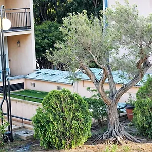 apartamento-1a-linea-de-mar-recien-reformado.catalonia-hotels.com/